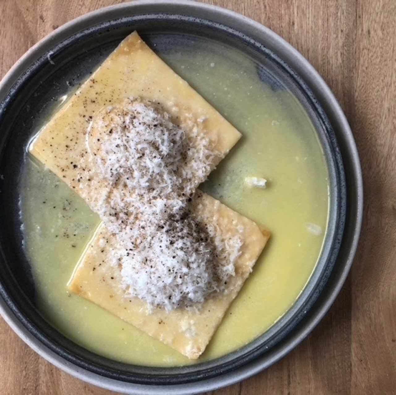 Raviolones