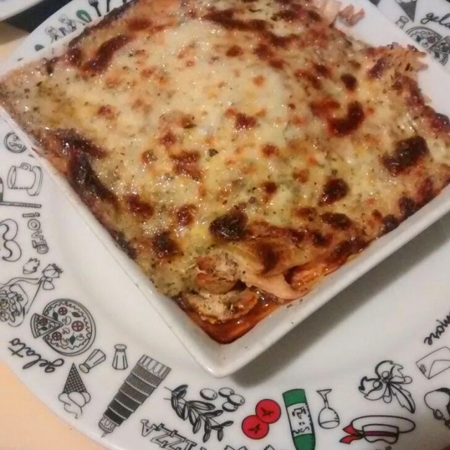 Lasagna carne, pollo y champiñones