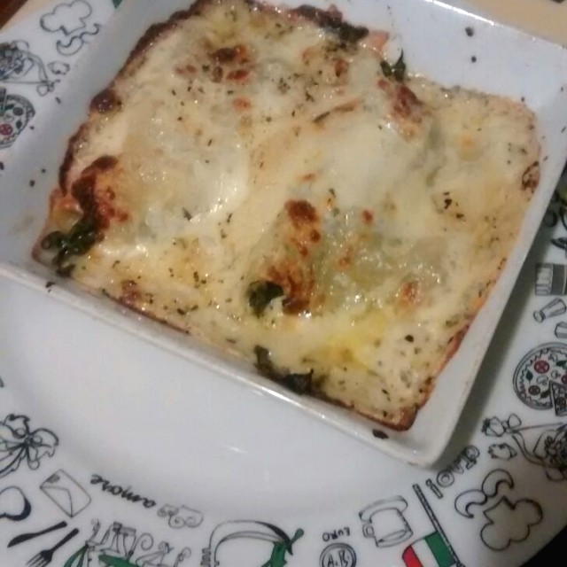 Canelon de espinaca con queso