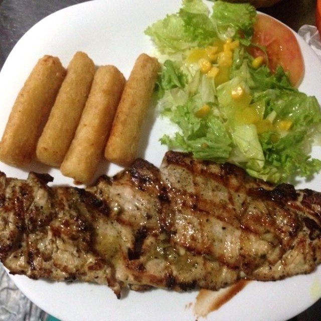 Pechuga a la plancha con yuquitas