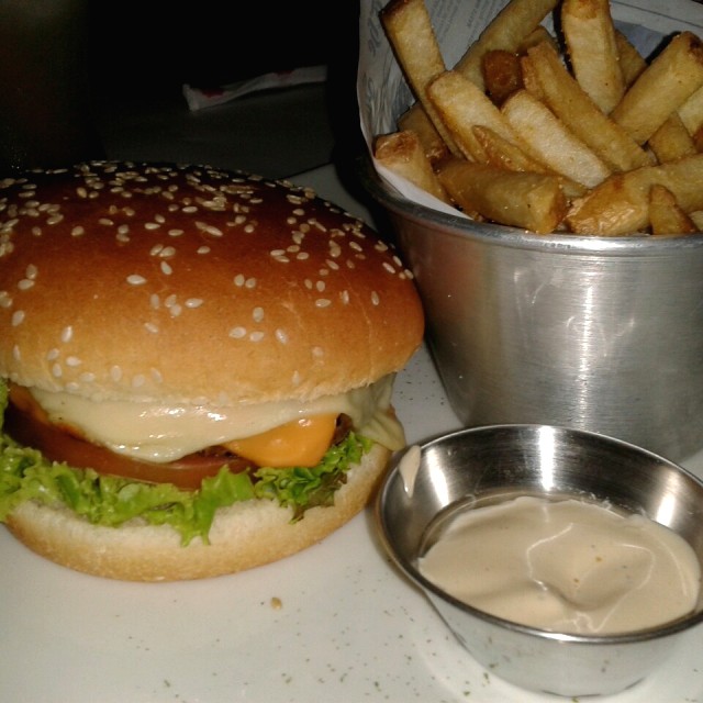 Extra Cheese Burger