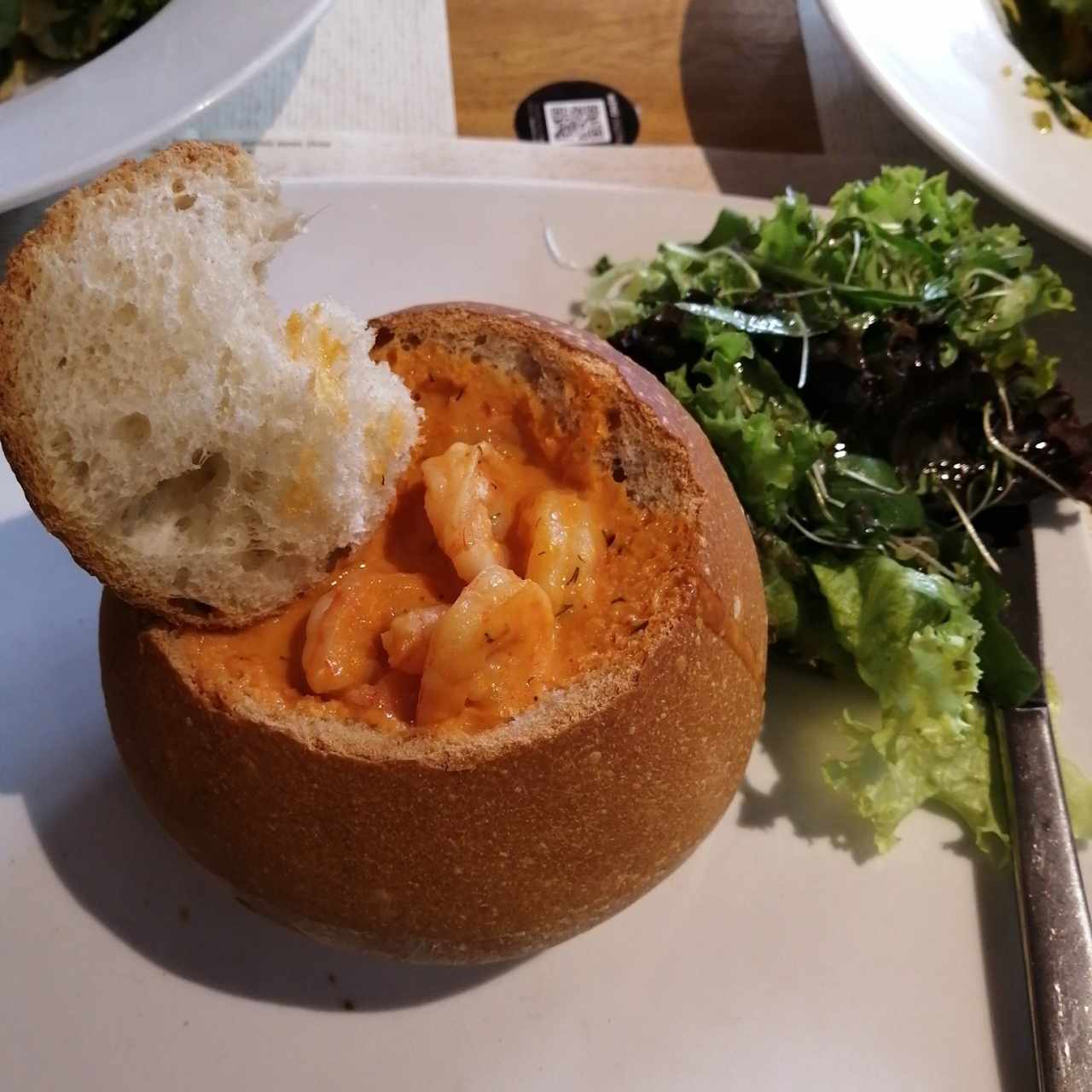 Mini panne Cook de camarones en salsa de la casa 