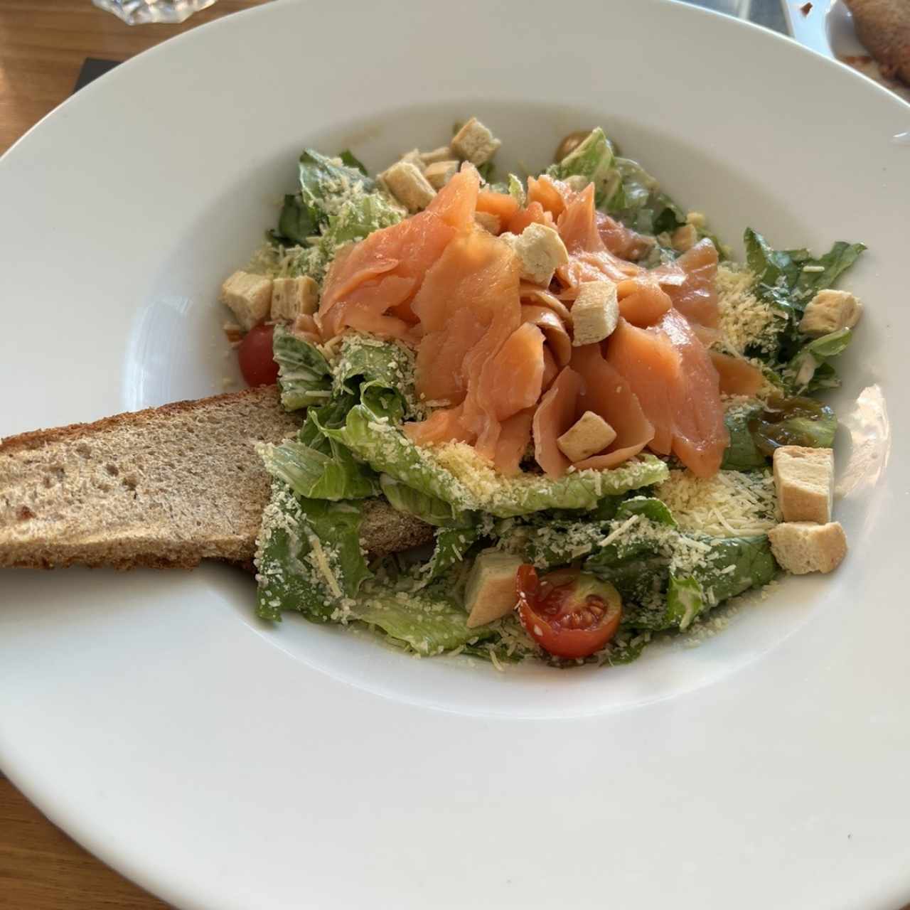 Ensalada de salmón