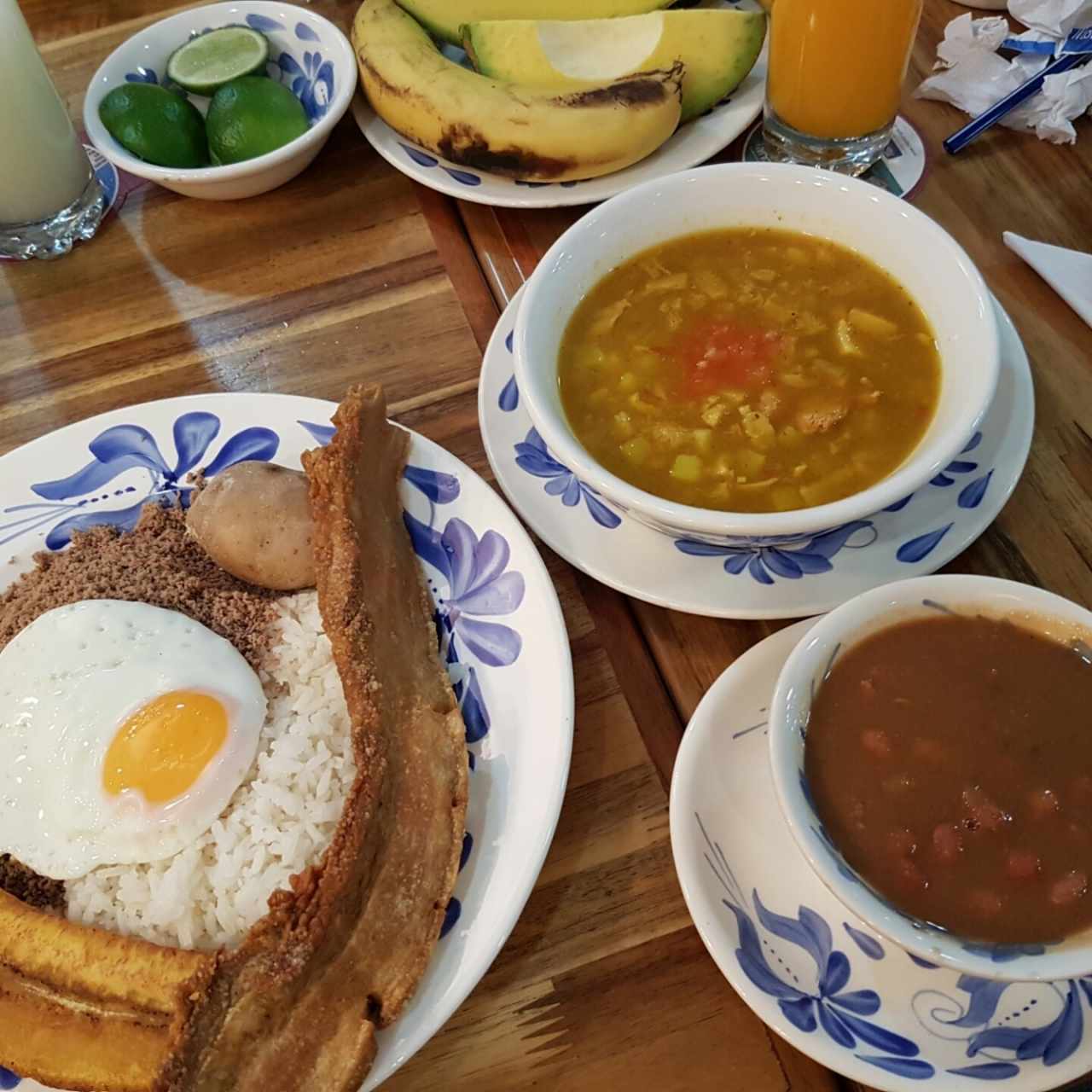 Típico con mondongo