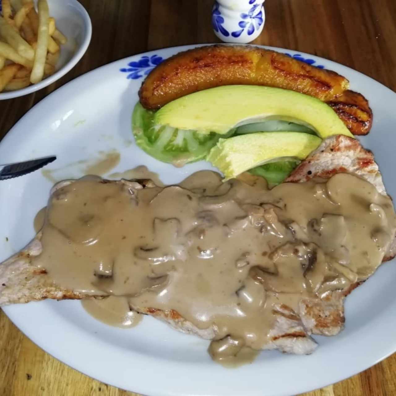 cañon en salsa de champiñones