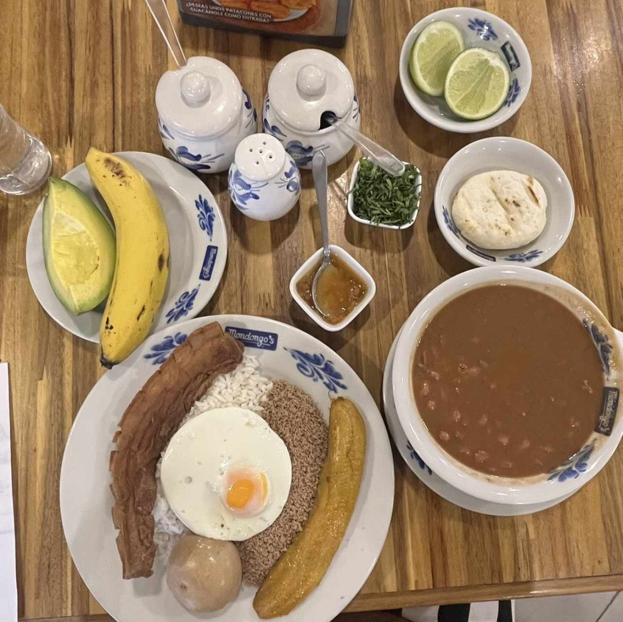 Tipico antioqueño 