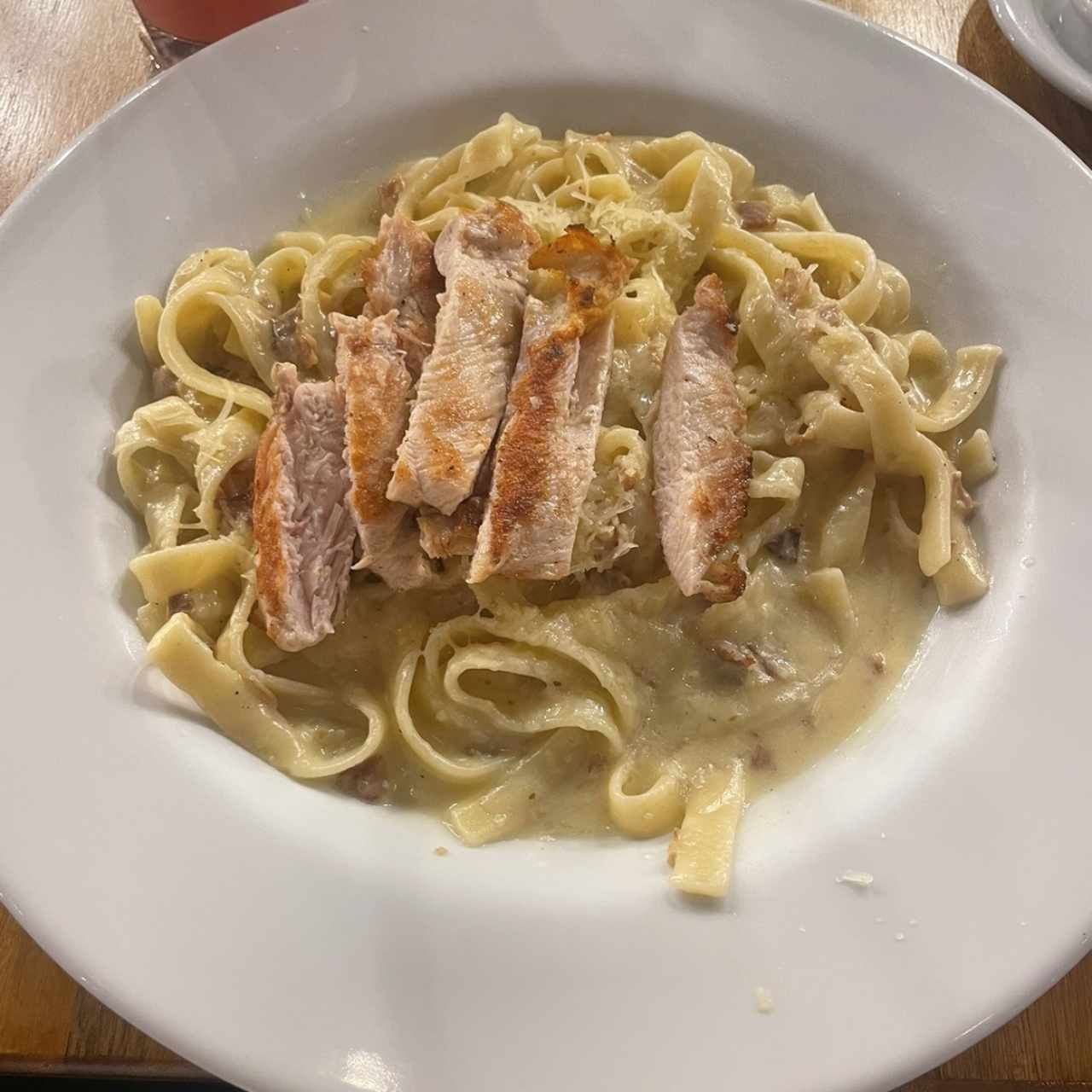 Fetuccini Carbonara con Pollo