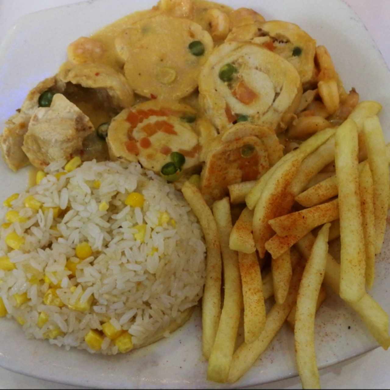 Pechuga de la casa (salsa de camarones) 