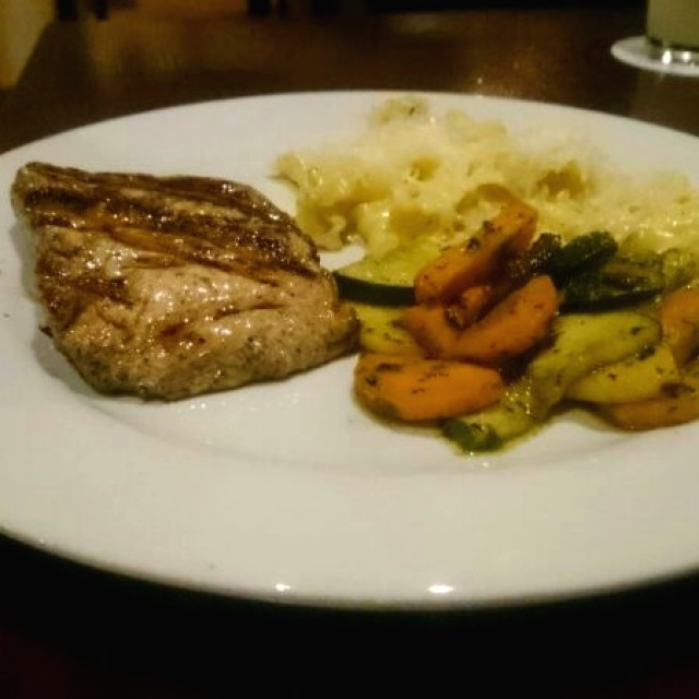 Salmón y pasta con queso