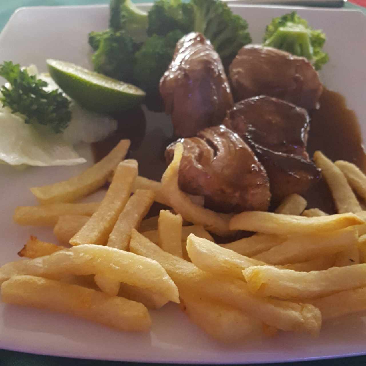Atún fresco en salsa teriyaki 
