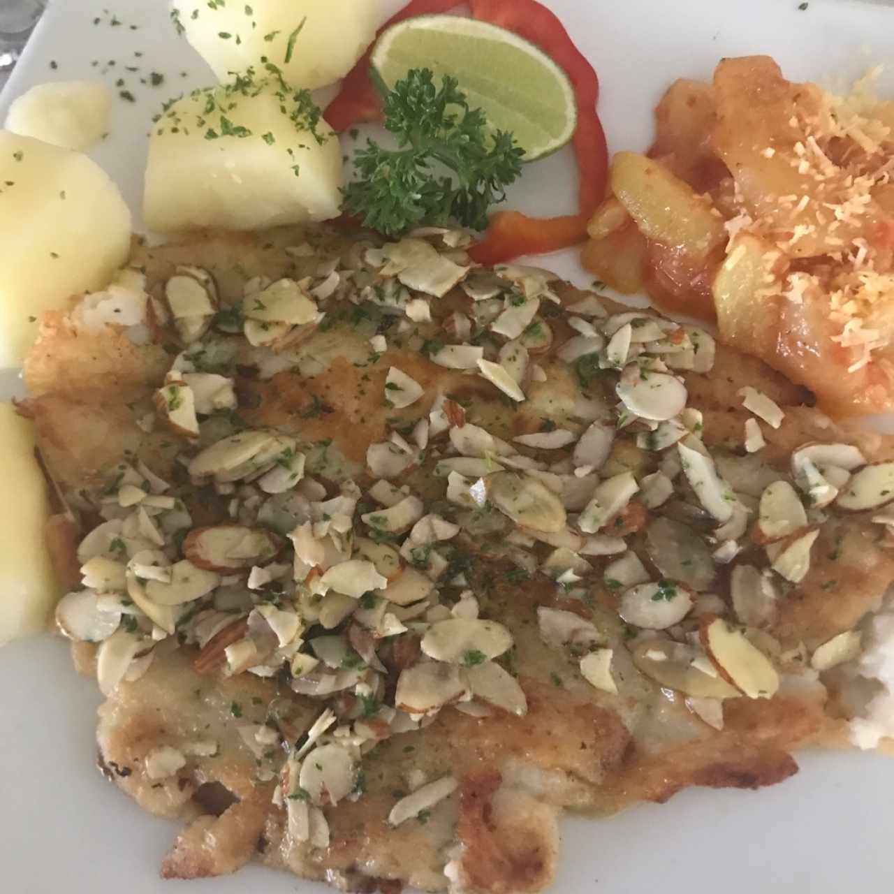 corvina con almendras