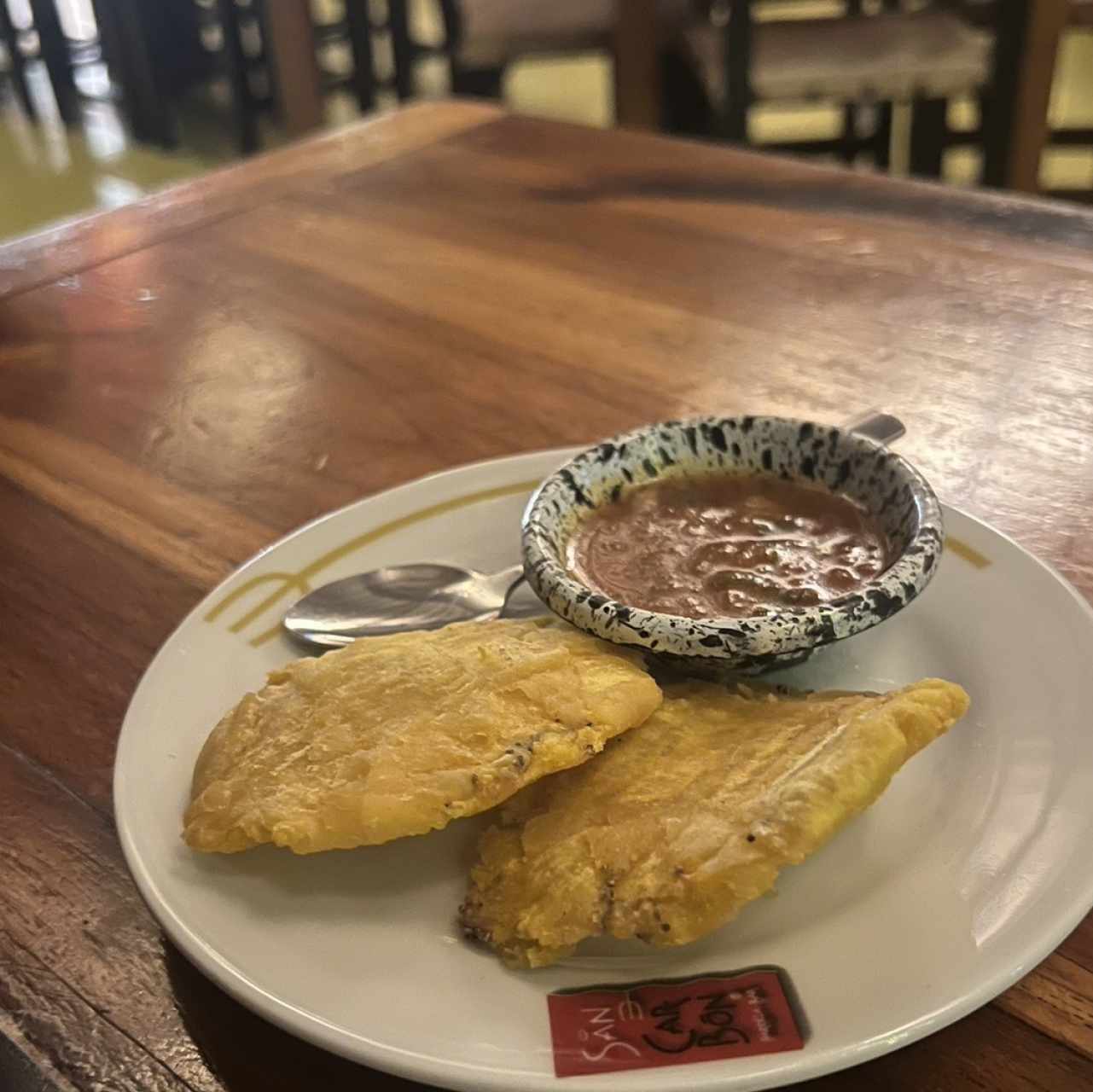 Patacones con hogao 