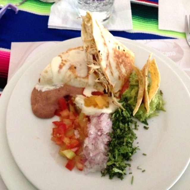 Quesadilla don chente media porción