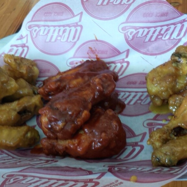 alitas de maracuya, bbq y mielmostaza