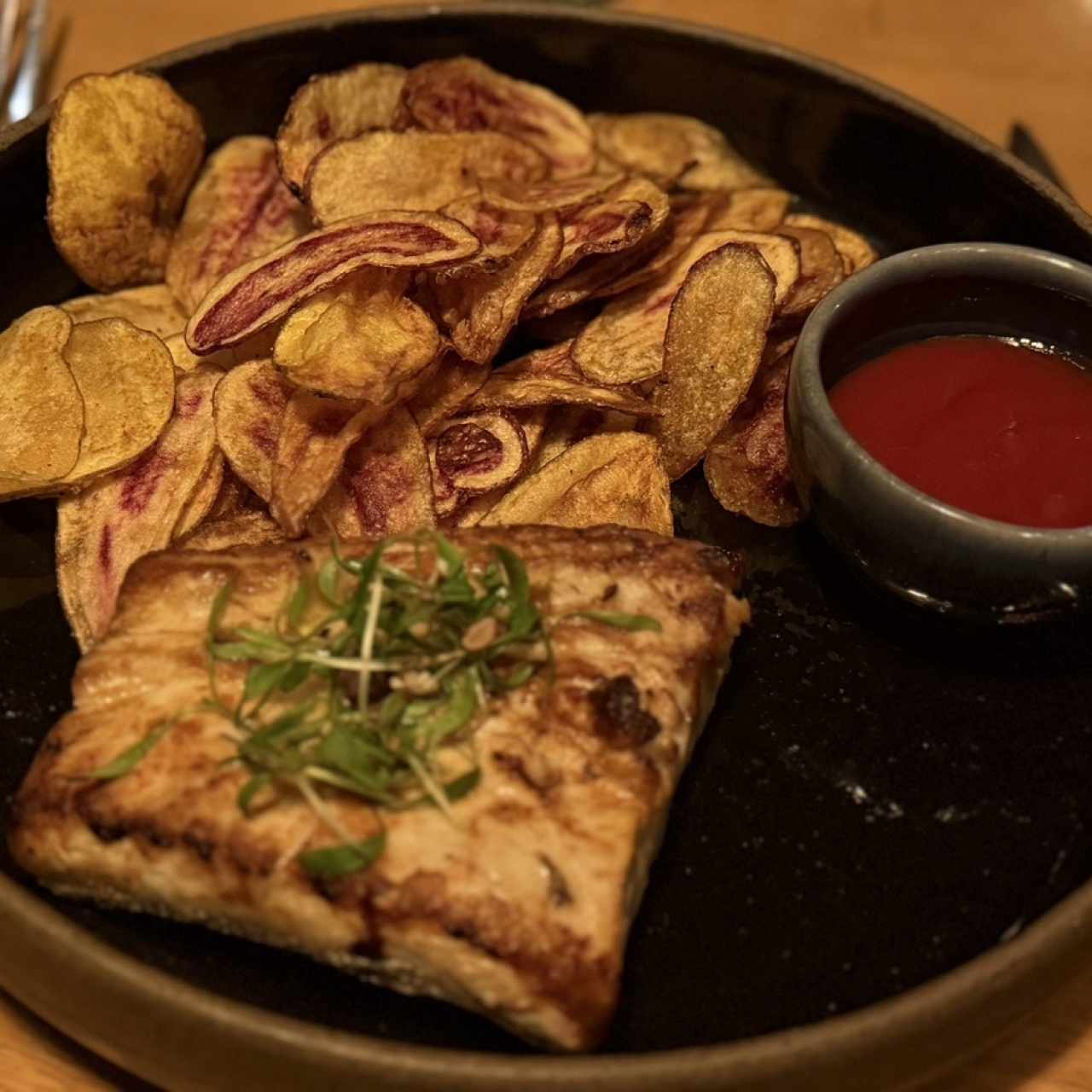 Platillo Personalizado - Pescado con potatoes chips 