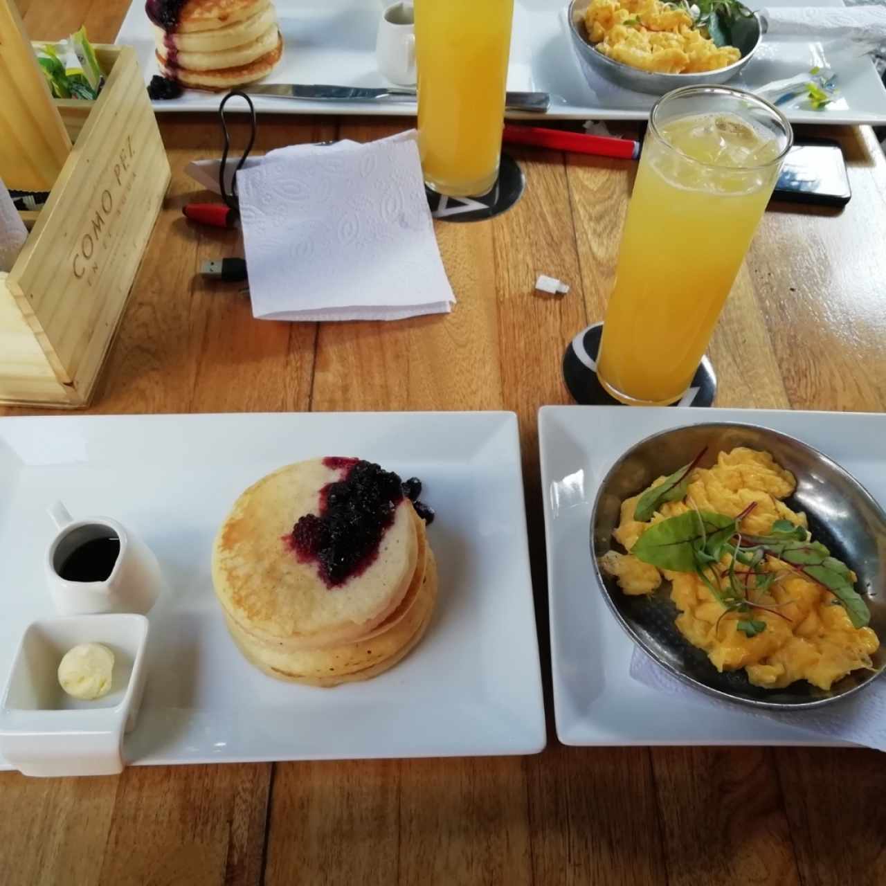 pancake con huevos revuelto