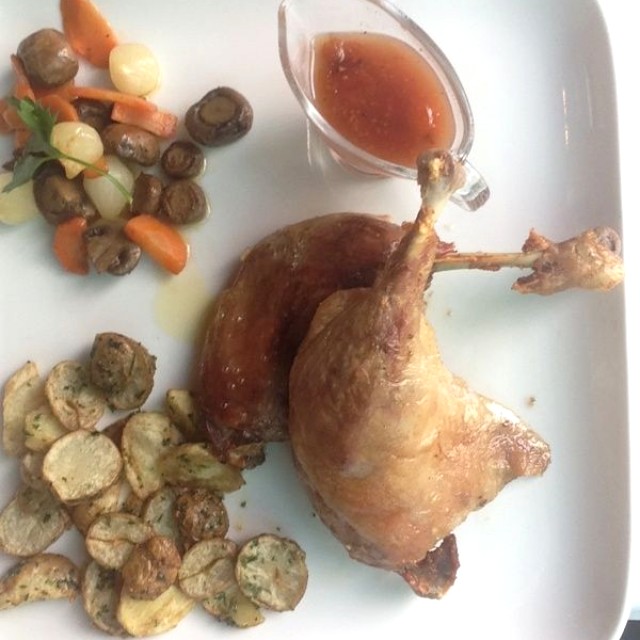 Pato con salsa de uchuva