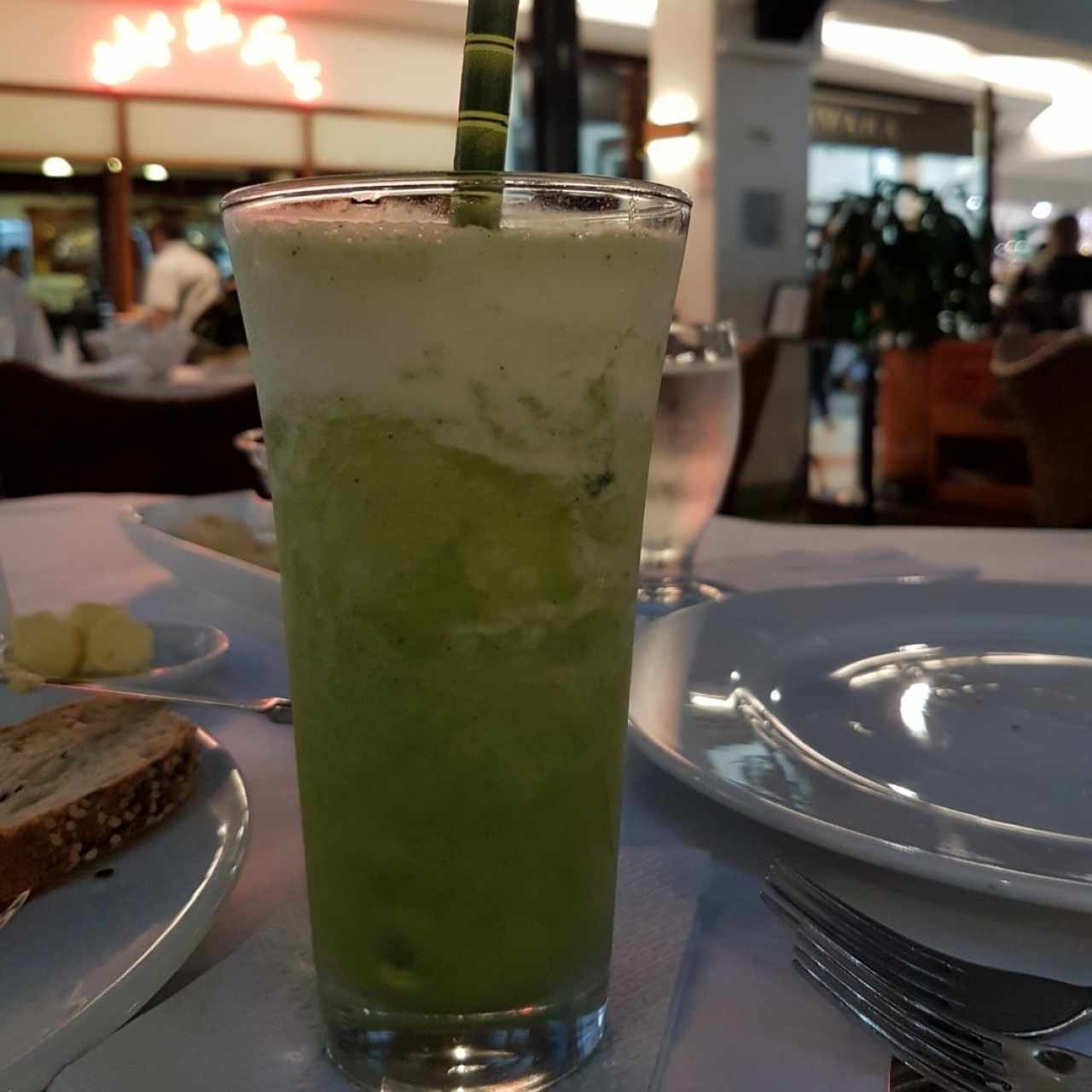 piña con hierba buena