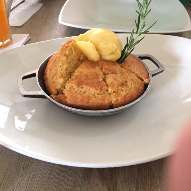 Pan de maiz! IMPOSIBLE NO COMERSE UNO ENTERO!!!