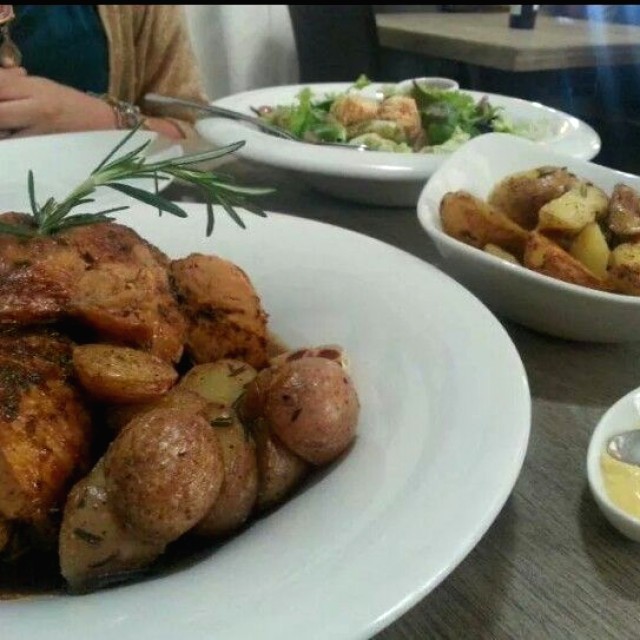 Asia + ensalada + papas en cascos