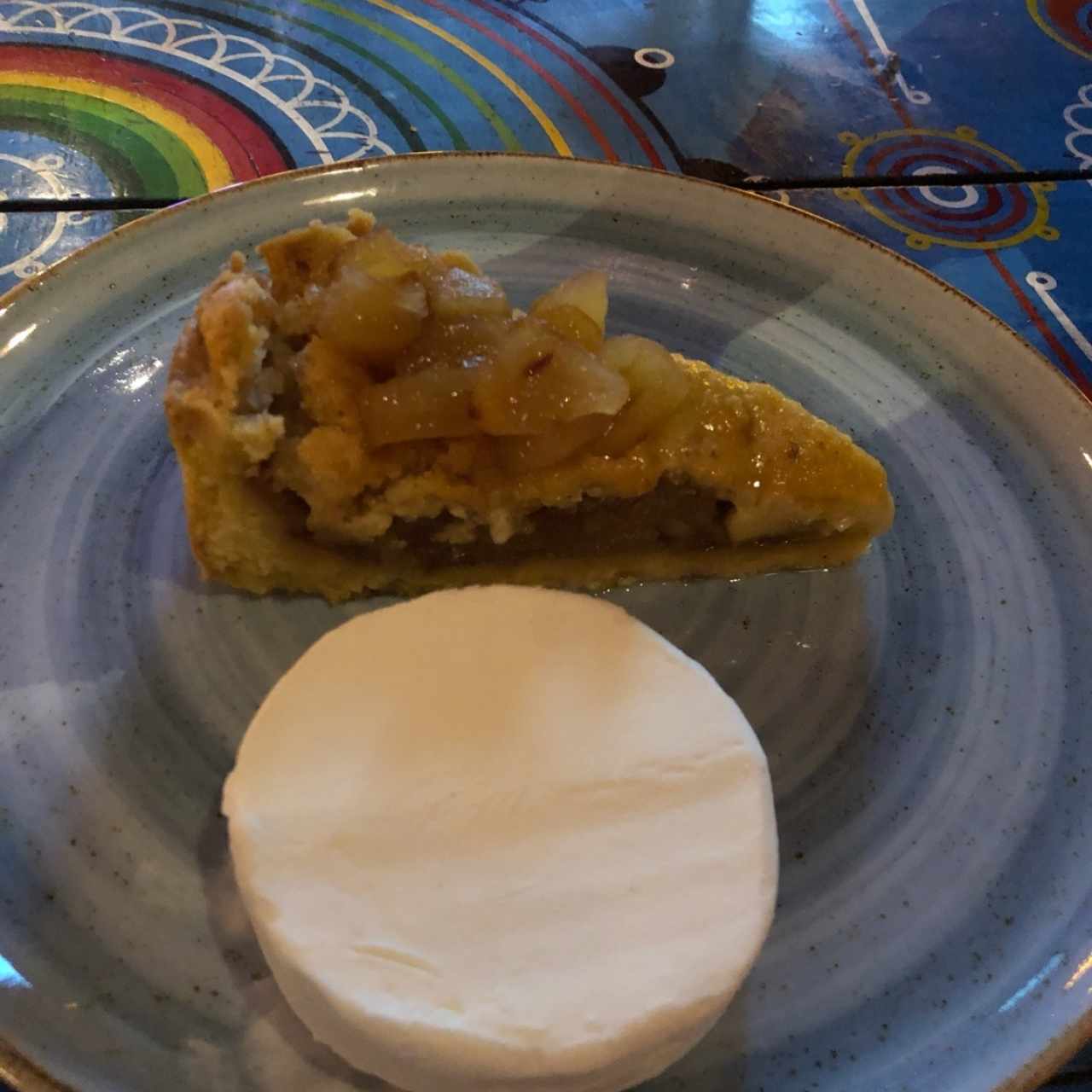 pastel de manzana con helado