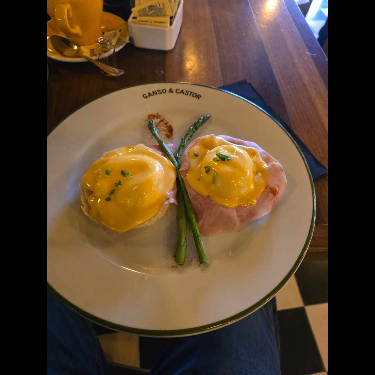 Huevos bedectinos
