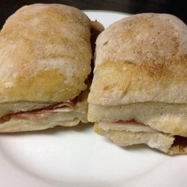Sándwich de Serrano 