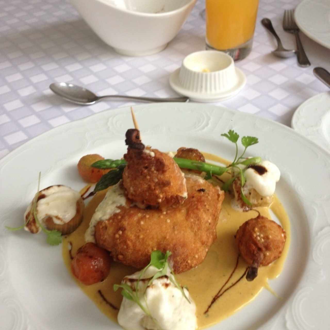 codorniz rellena con trufa de quesos