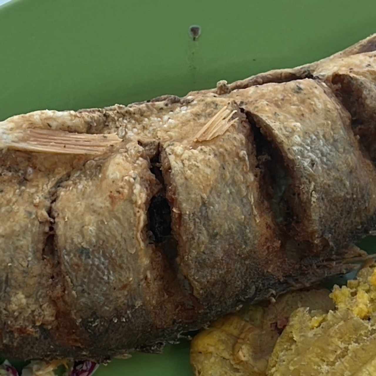Platos Fuertes - Pescado Frito