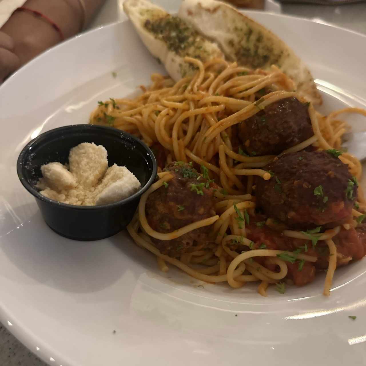 Pasta con albóndigas 
