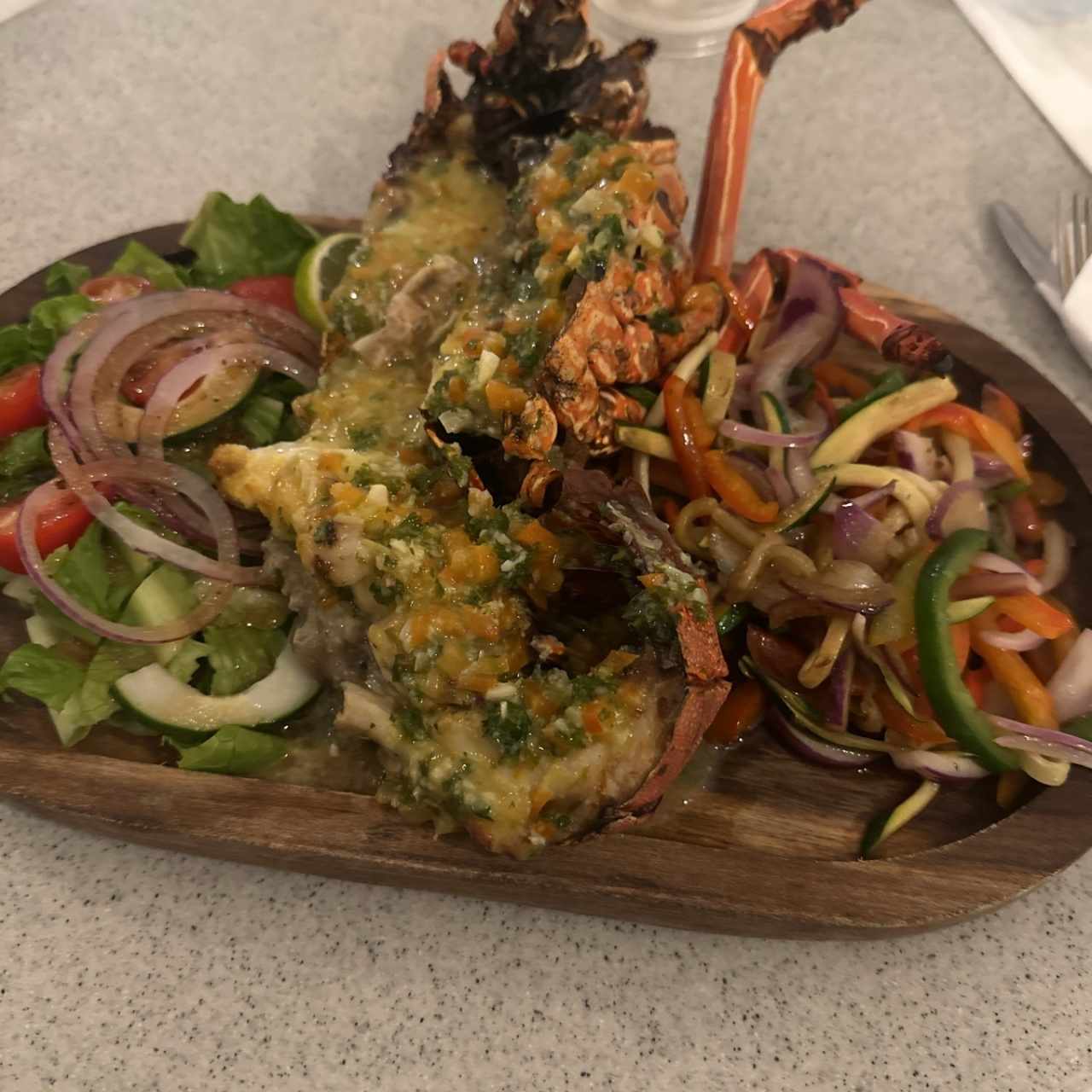 Langosta con vegetales 