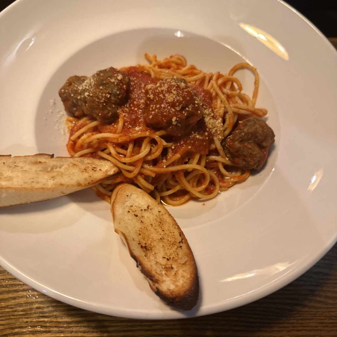 Spaghetti con Albóndigas 
