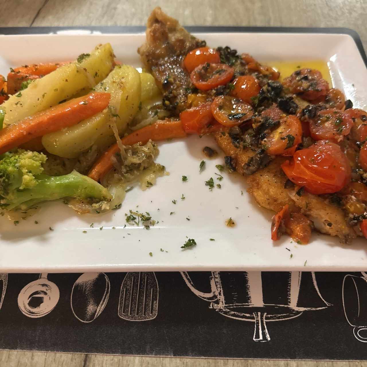 Filete de corvina a la mediterránea 