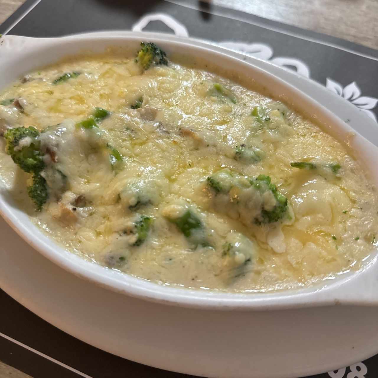 Brócoli Gratinado (con hongos en s/blanca)
