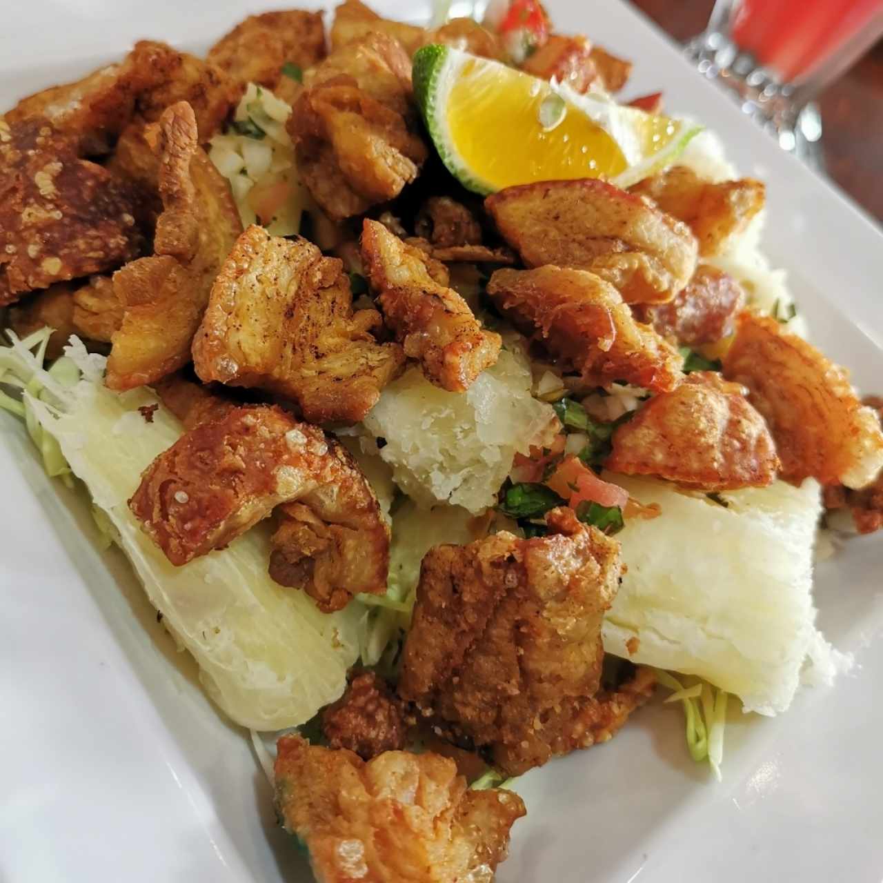 Vigoron chicharrón crunch