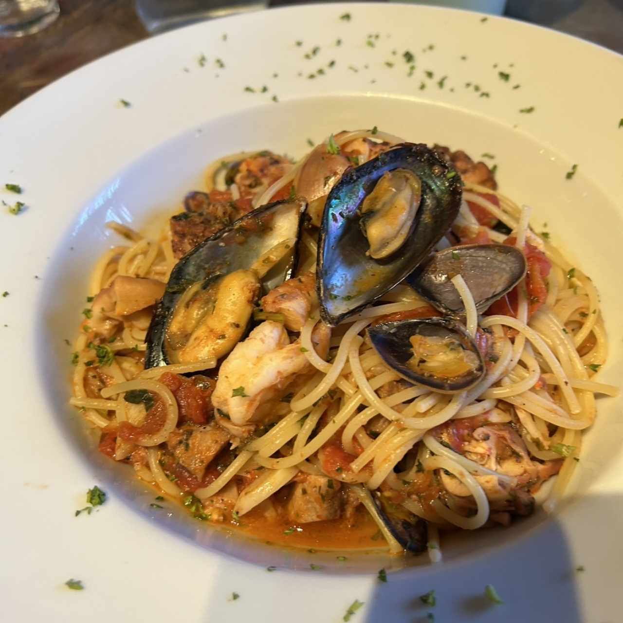 Spaguetti con frutti di mare