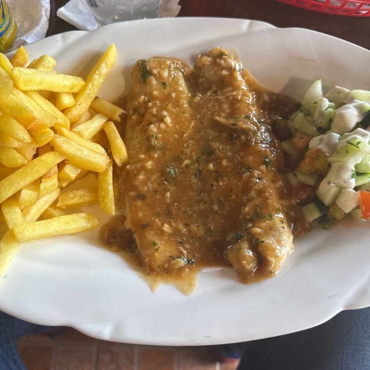 Filete de corvina al ajillo 