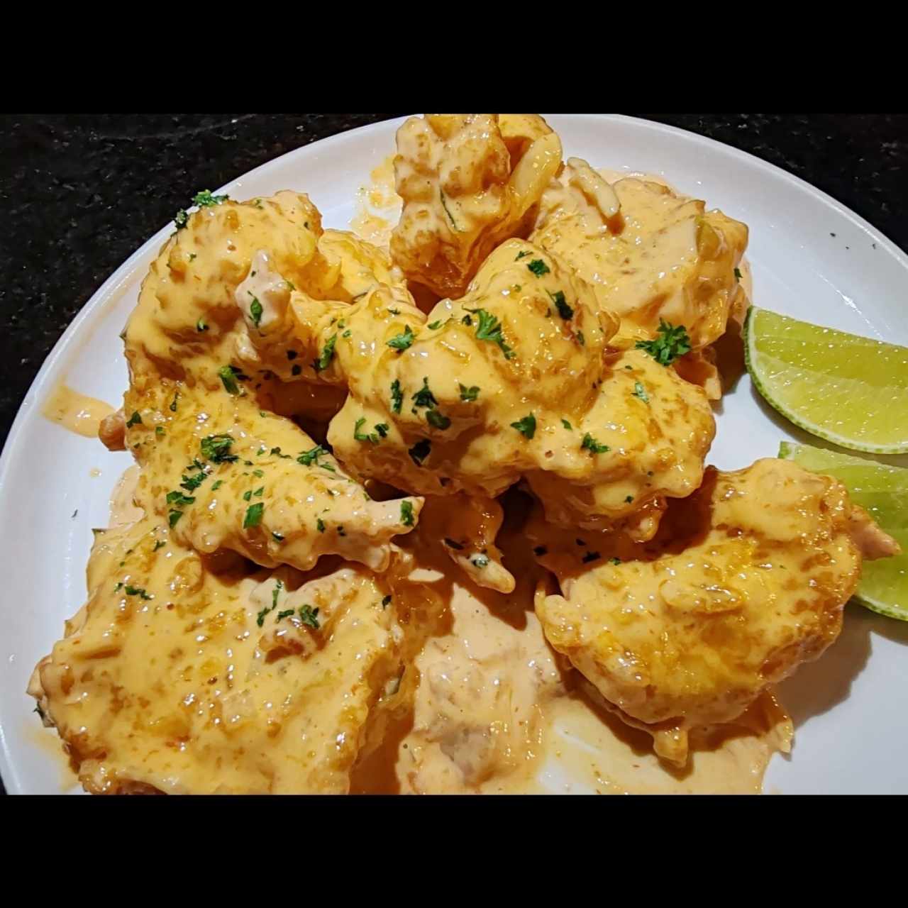 Camarones Siracha