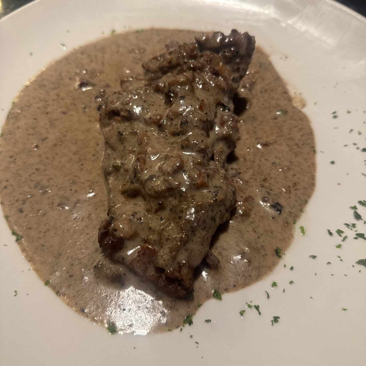 Filete de res en salsa de tartufo