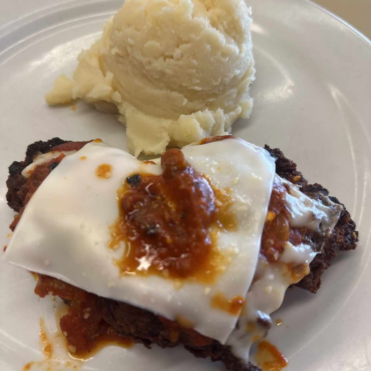 Filete de res a la parmigiana 