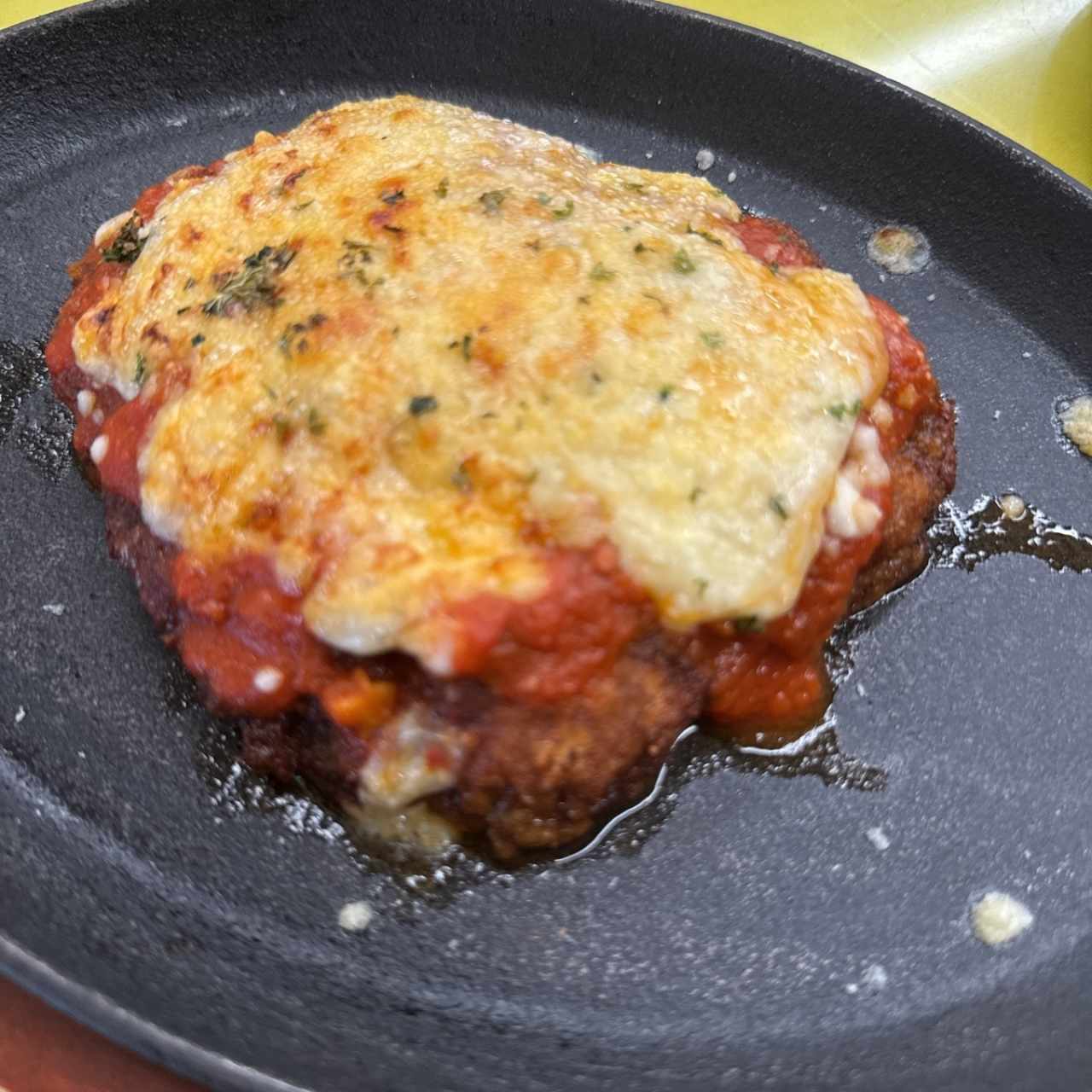 Milanesa de res a la parmesana