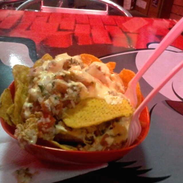 NACHOS con pollo