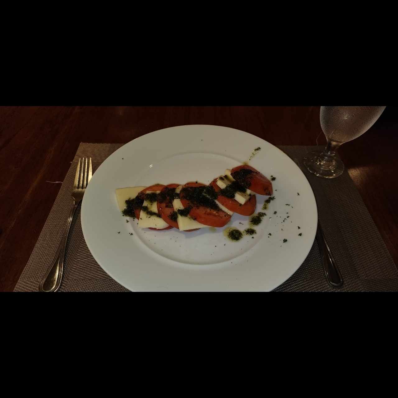 Entradas - ENSALADA CAPRESE