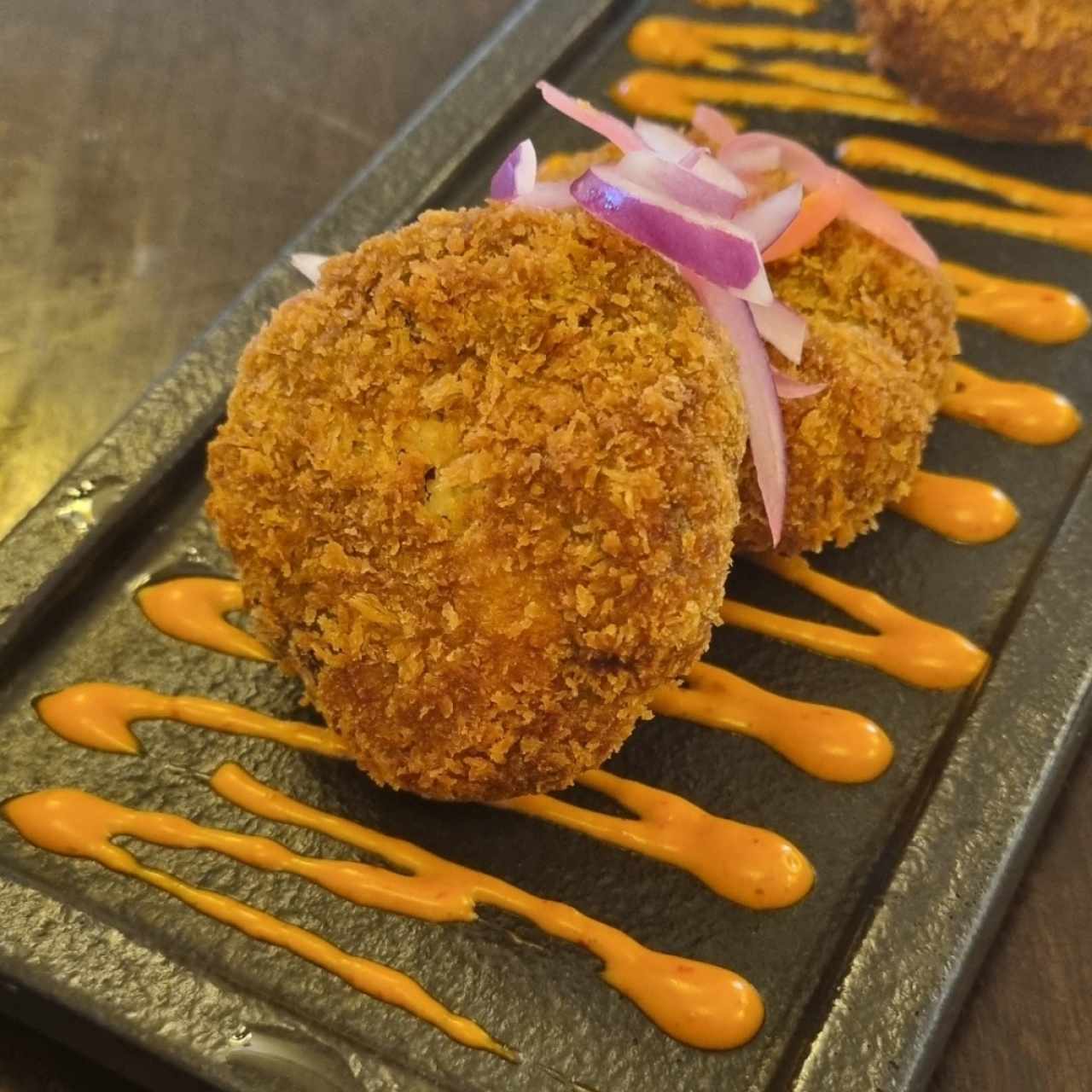 Croquetas de chorizo tableño