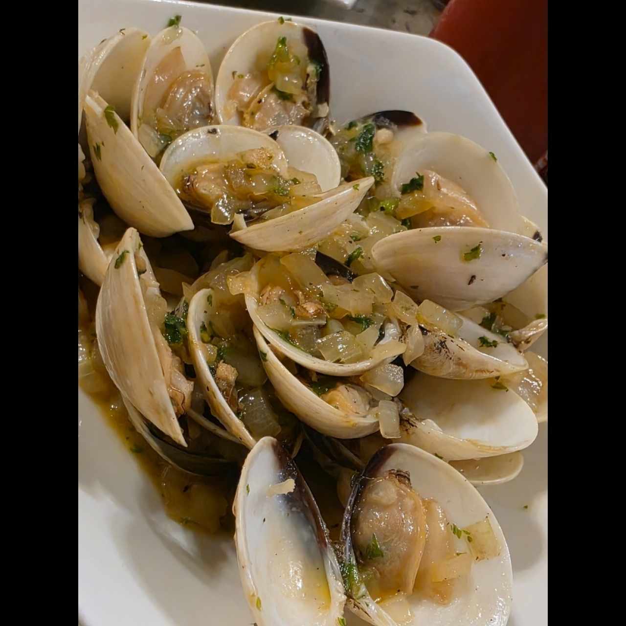 Almejas en Salsa de la casa