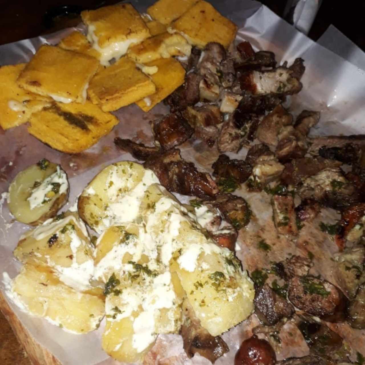 Parrillada de carne,puerco y chorizo