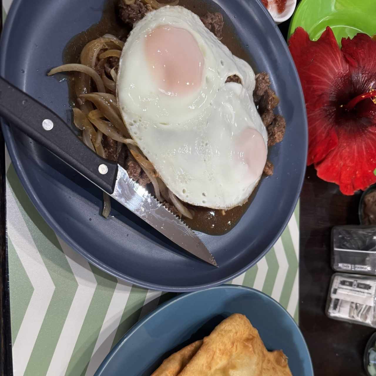 Bistec a Caballo Con Tortillas Or Hojaldras