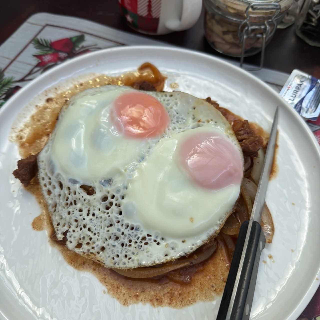Bistec a Caballo Con Tortillas Or Hojaldras