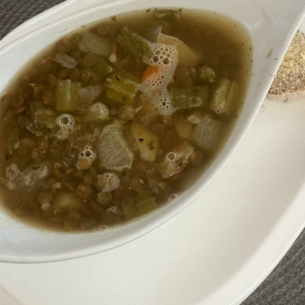 Sopa de lentejas 