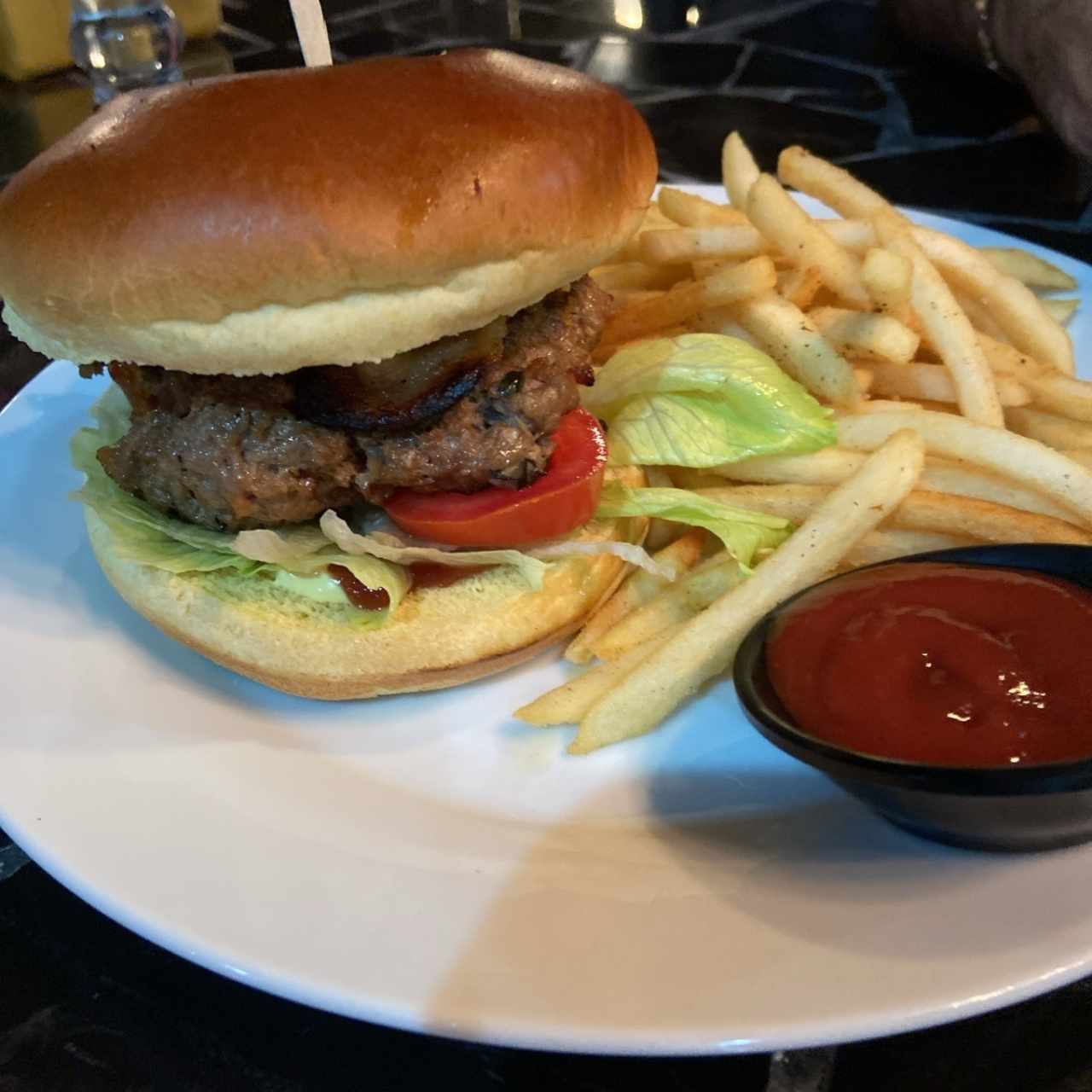 Emparedado - Hamburguesa Zapote